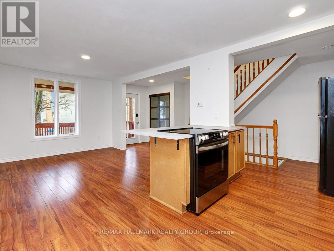 193 Gladu Street, Ottawa, ON - Indoor Photo Showing Kitchen