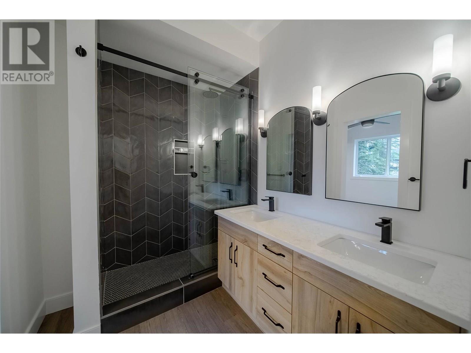 2 Huckleberry Place, Fernie, BC - Indoor Photo Showing Bathroom