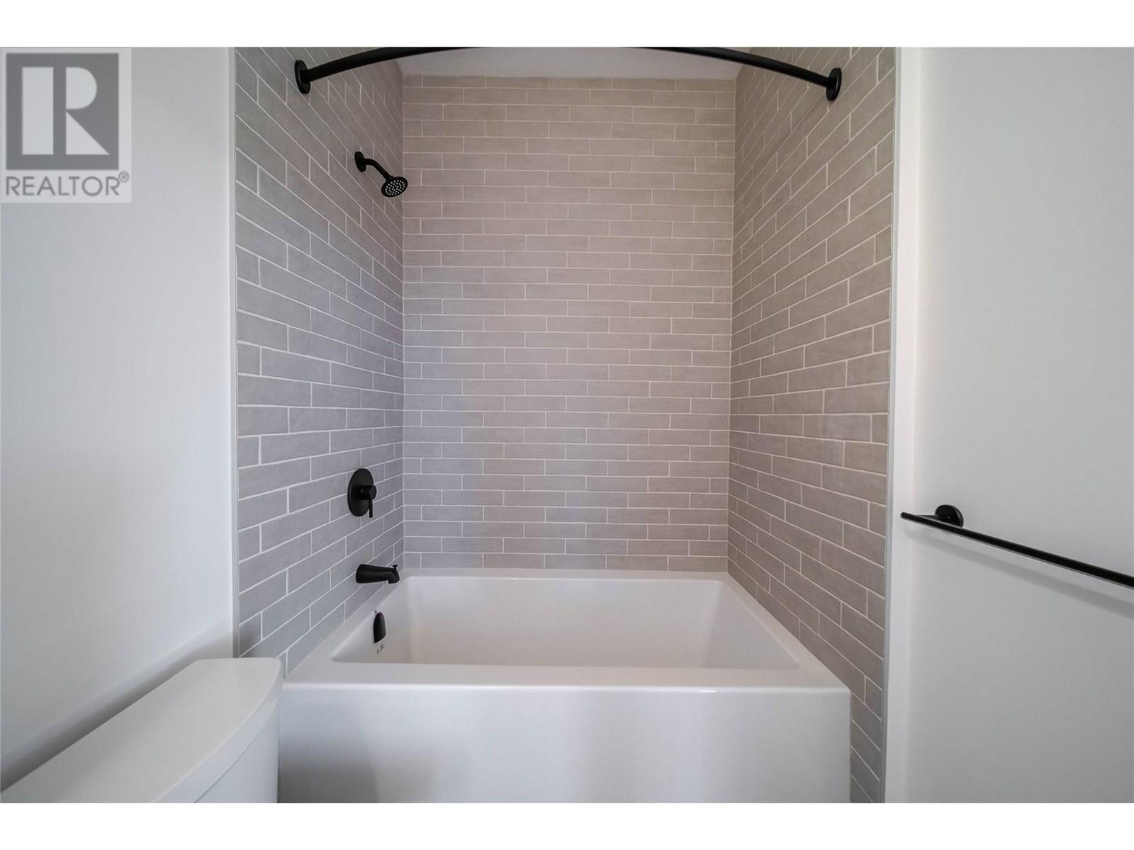 2 Huckleberry Place, Fernie, BC - Indoor Photo Showing Bathroom