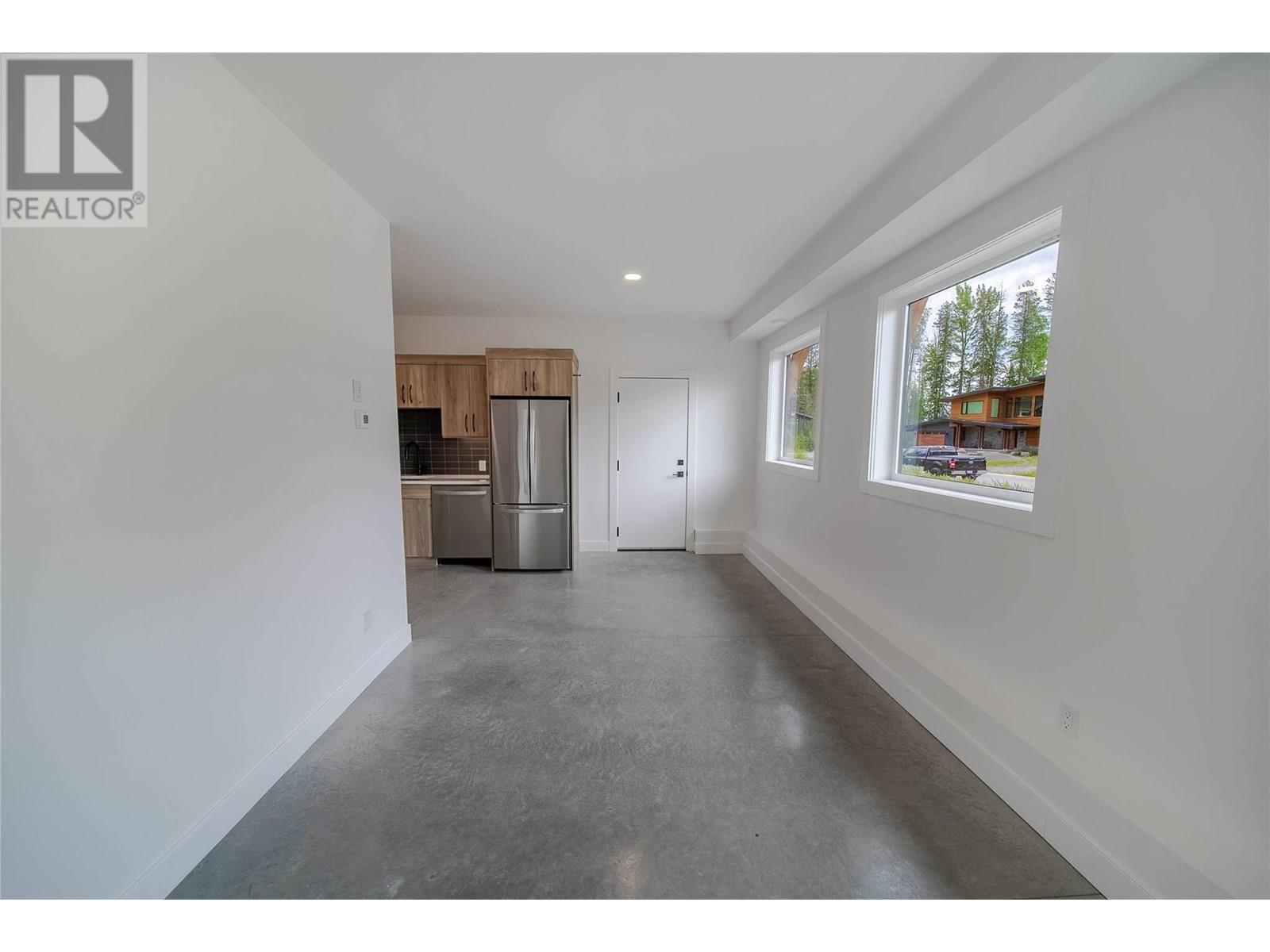 2 Huckleberry Place, Fernie, BC - Indoor Photo Showing Other Room