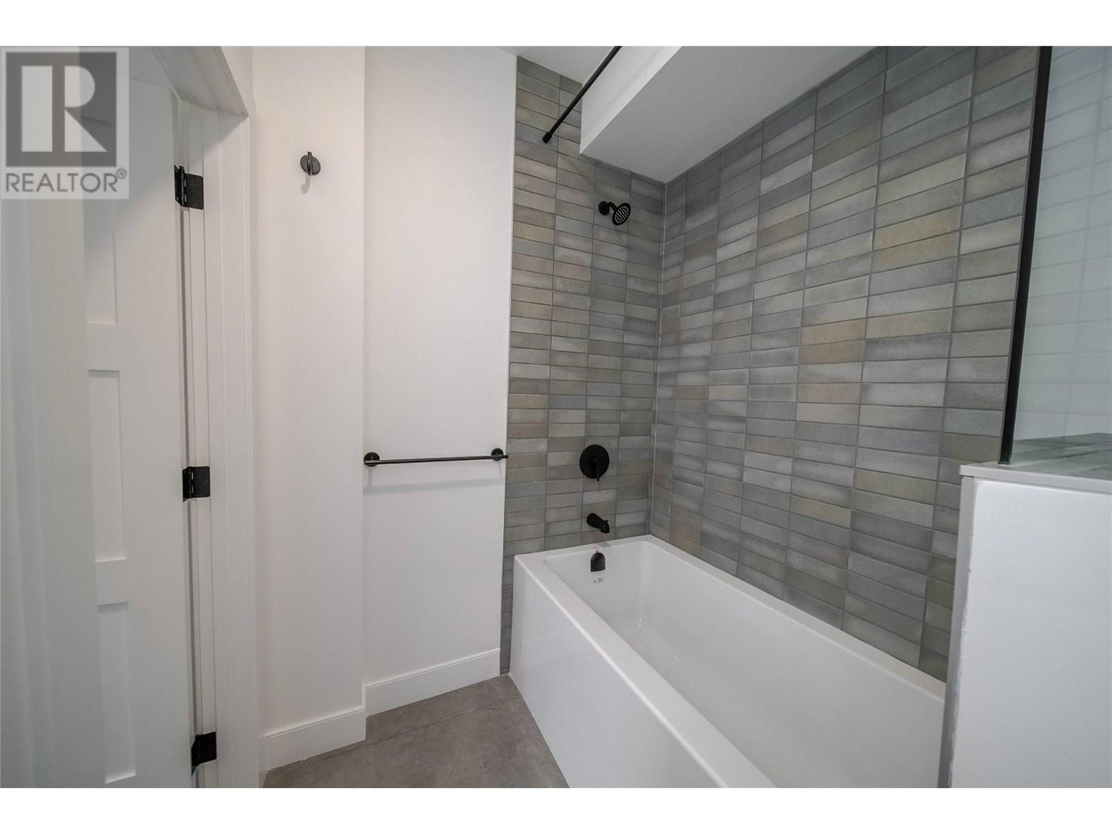 2 Huckleberry Place, Fernie, BC - Indoor Photo Showing Bathroom