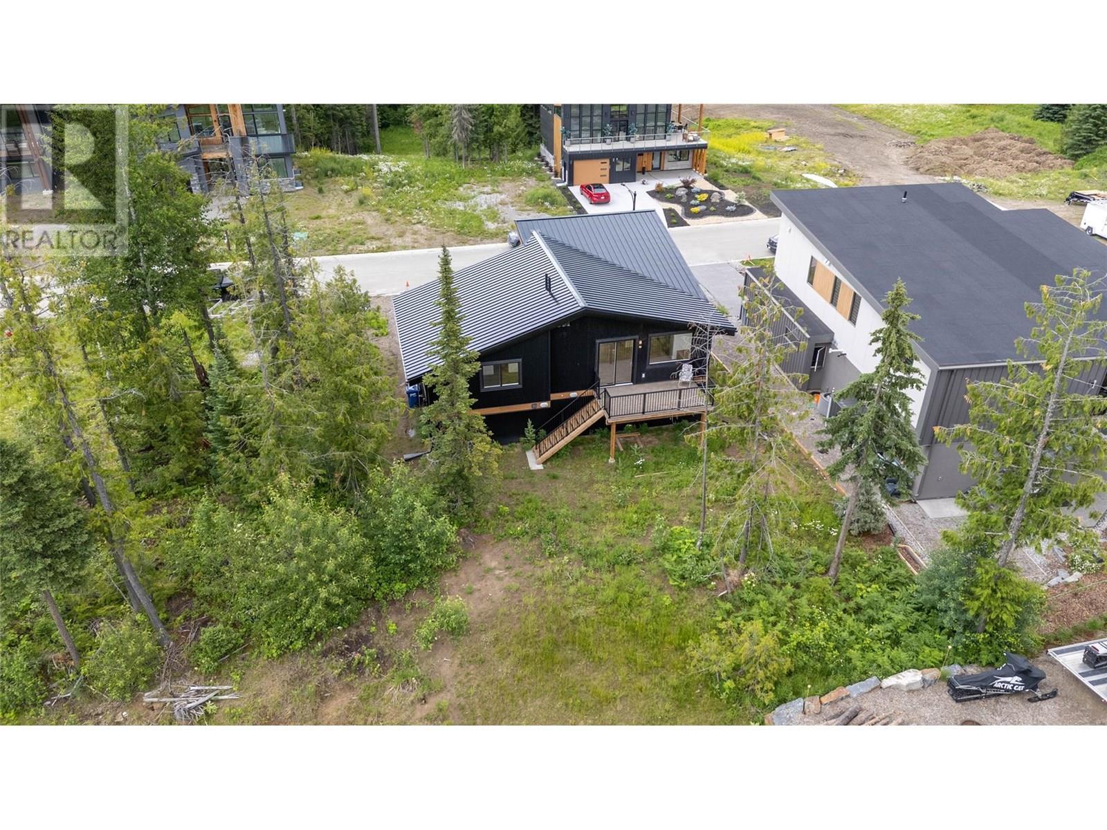 2 Huckleberry Place, Fernie, BC - Outdoor
