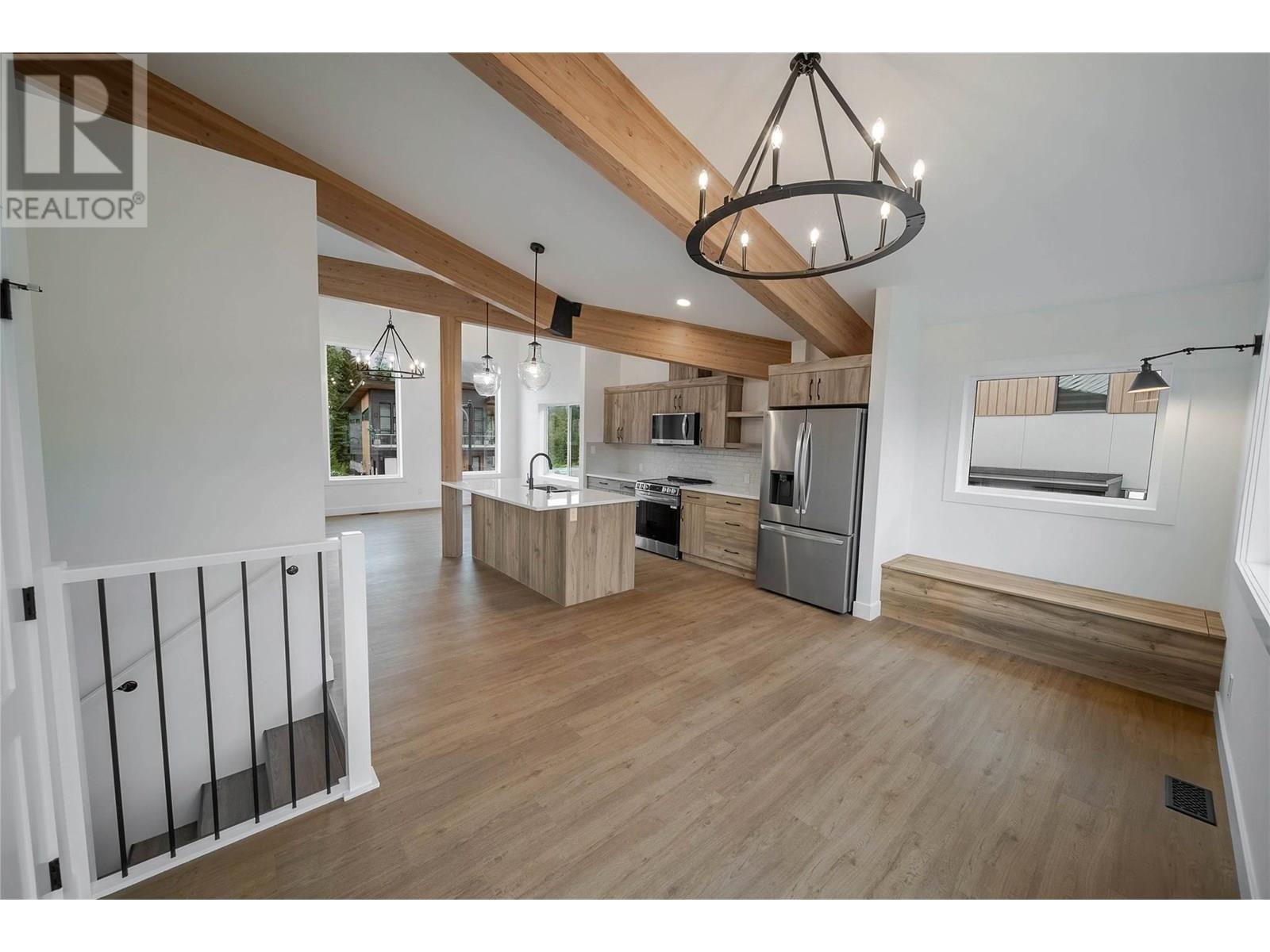 2 Huckleberry Place, Fernie, BC - Indoor Photo Showing Kitchen