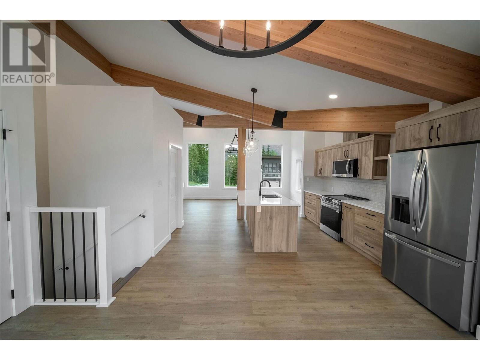 2 Huckleberry Place, Fernie, BC - Indoor Photo Showing Kitchen