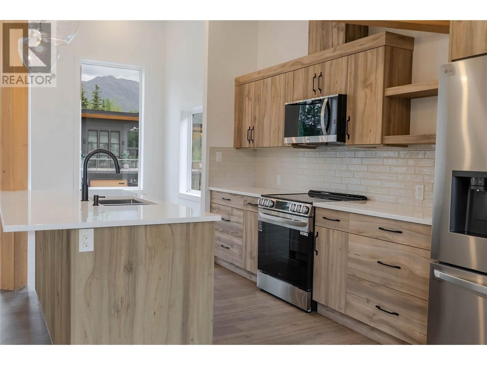 2 Huckleberry Place, Fernie, BC - Indoor Photo Showing Kitchen With Upgraded Kitchen