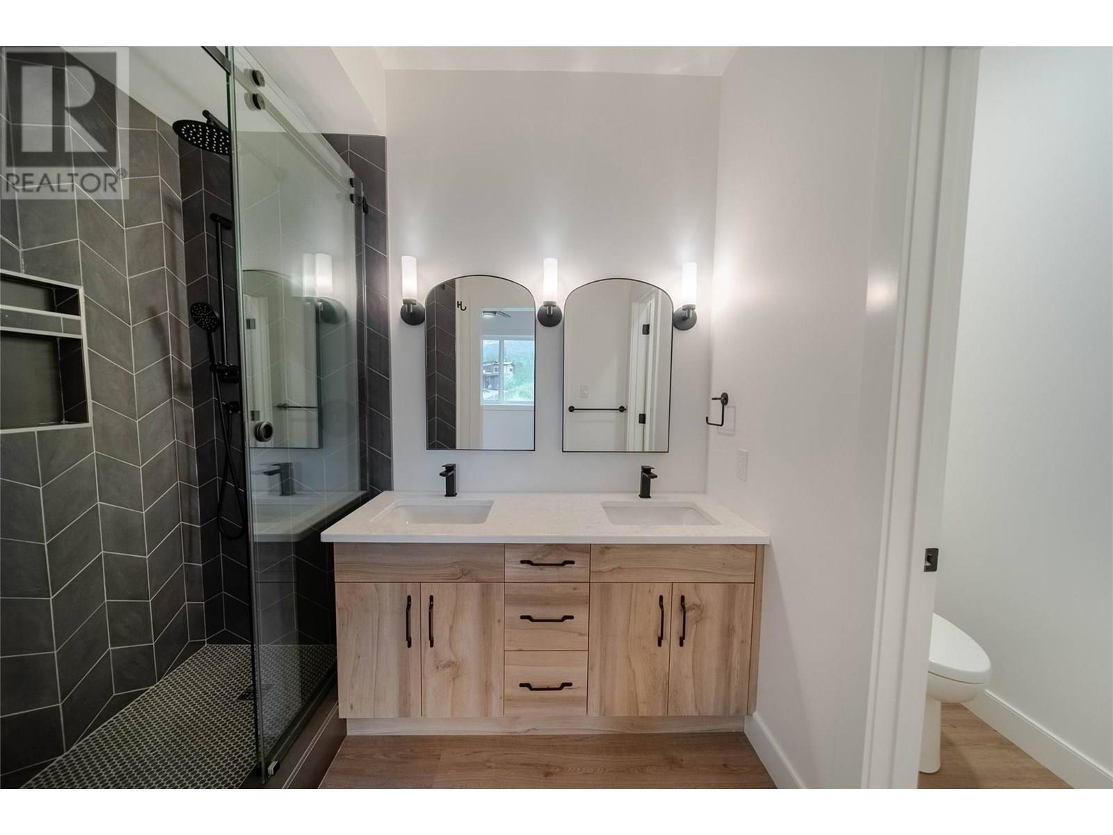 2 Huckleberry Place, Fernie, BC - Indoor Photo Showing Bathroom