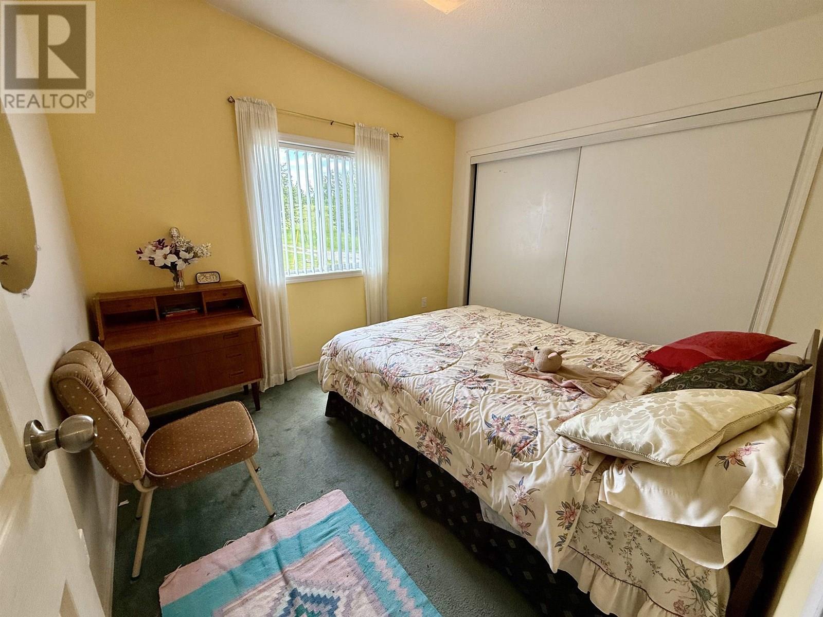 5307 Canim Hendrix Lake Road, 100 Mile House, BC - Indoor Photo Showing Bedroom