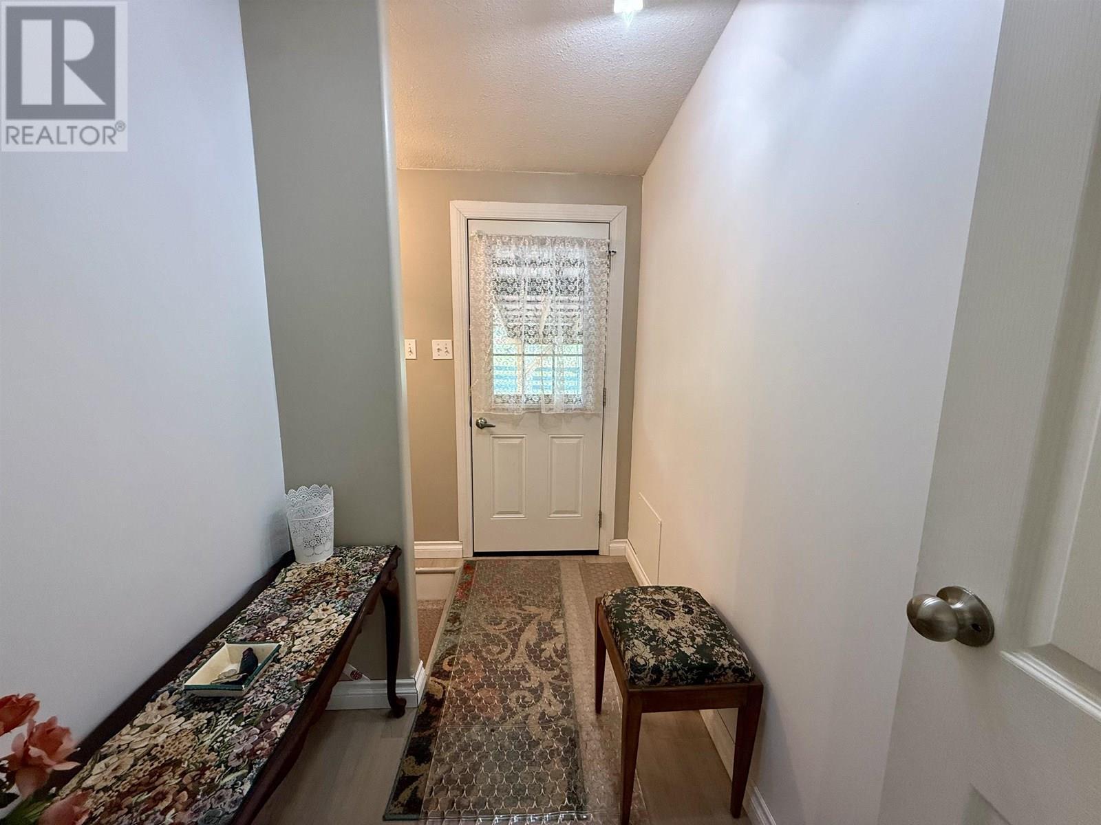 5307 Canim Hendrix Lake Road, 100 Mile House, BC - Indoor Photo Showing Other Room