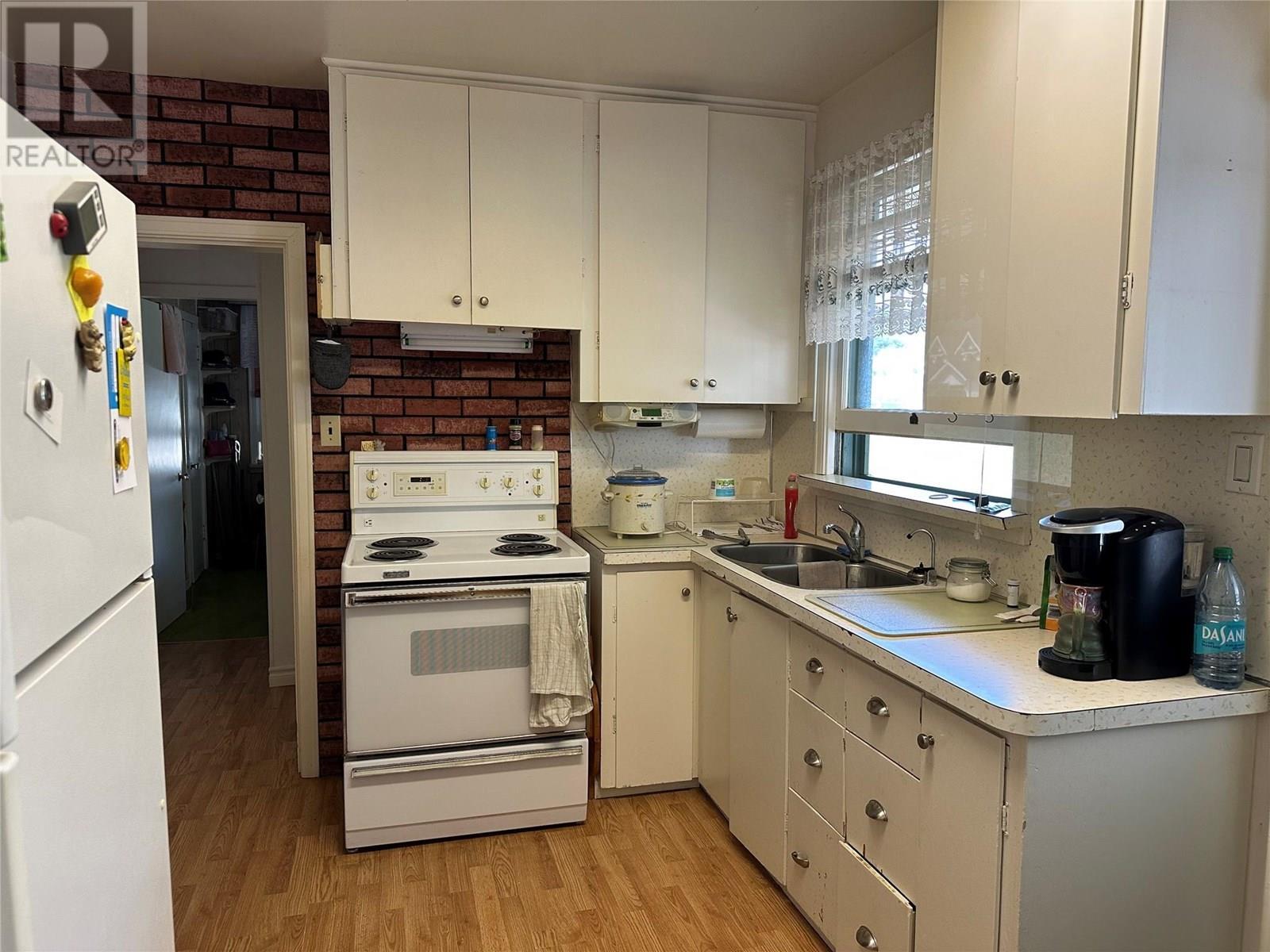 1348 Cedar Street, Okanagan Falls, BC - Indoor Photo Showing Kitchen With Double Sink