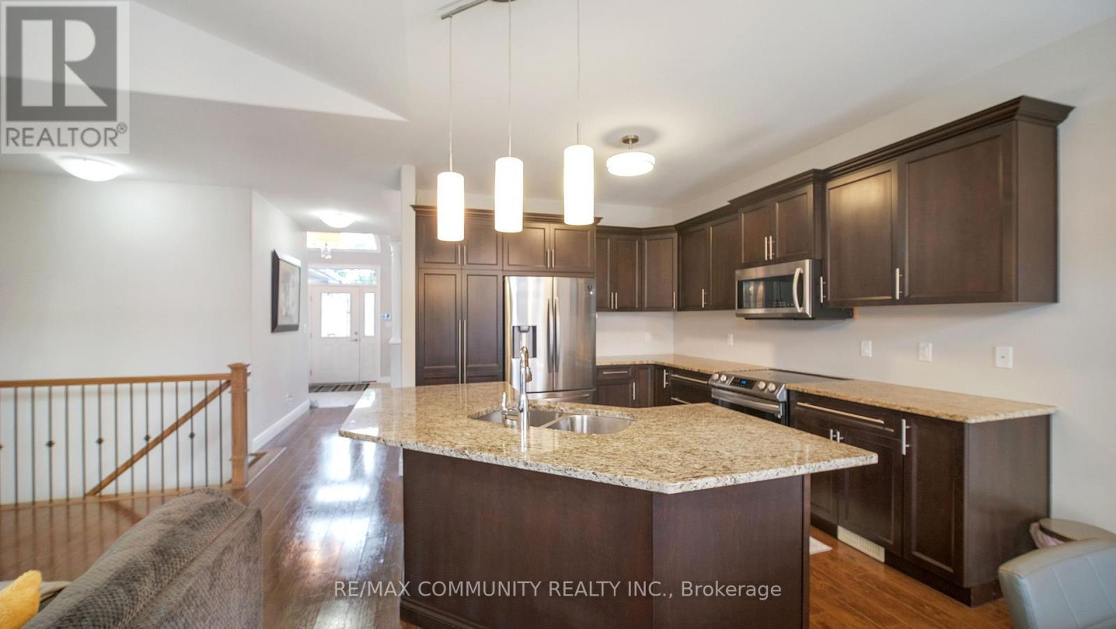 11 Stonecrest Boulevard, Quinte West, ON - Indoor Photo Showing Kitchen With Double Sink With Upgraded Kitchen