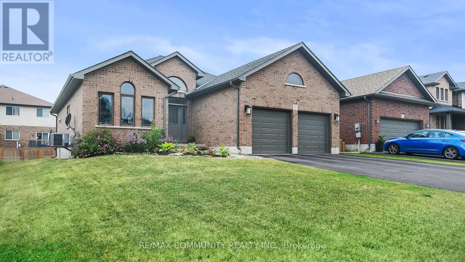 11 Stonecrest Boulevard, Quinte West, ON - Outdoor With Facade