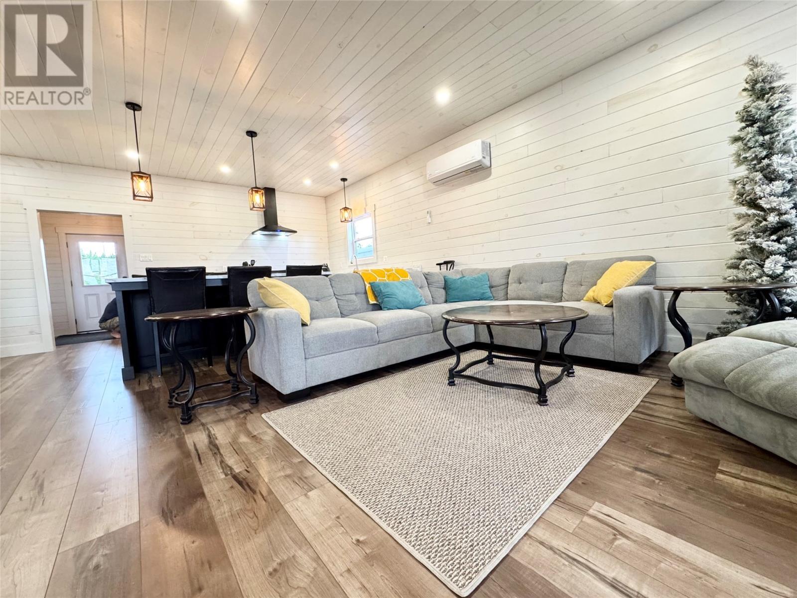 0 Pikes Pond, Gander, NL - Indoor Photo Showing Living Room