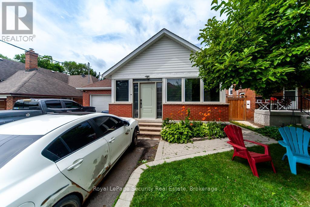44 Woodgate Drive, Toronto, ON - Outdoor