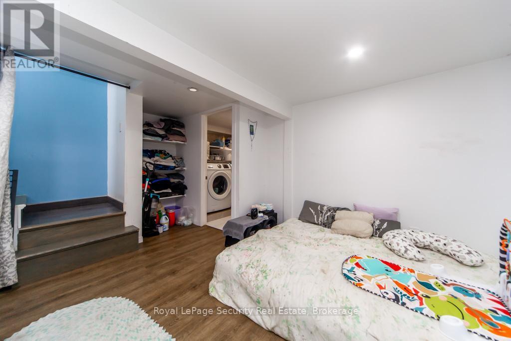 44 Woodgate Drive, Toronto, ON - Indoor Photo Showing Bedroom