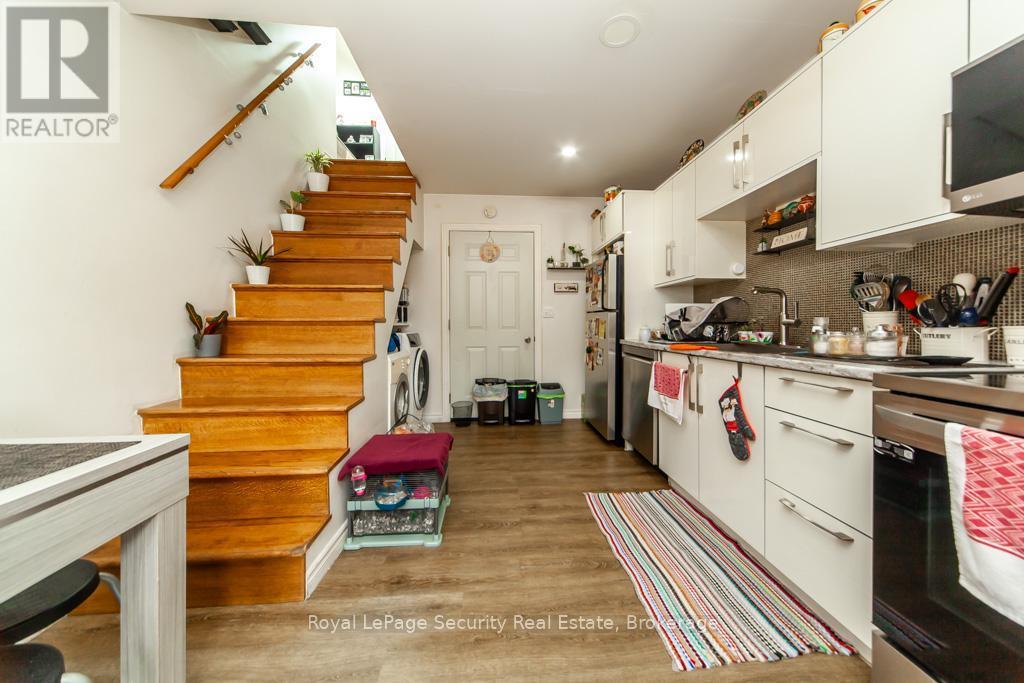 44 Woodgate Drive, Toronto, ON - Indoor Photo Showing Other Room