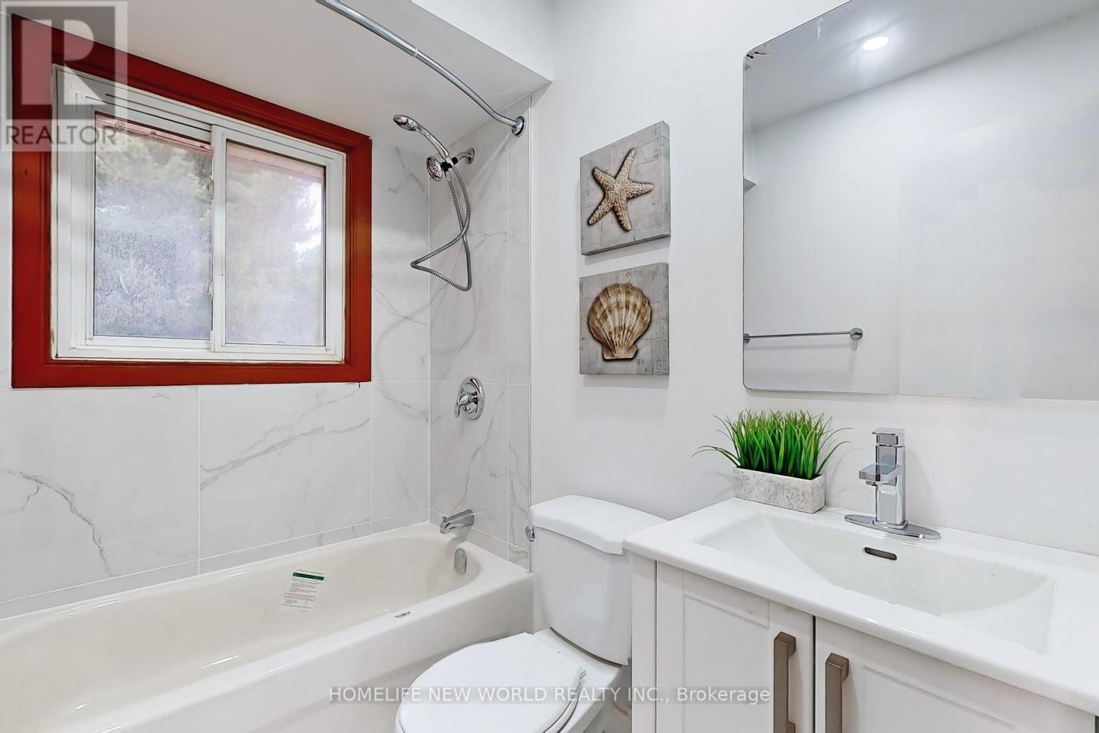 4 pc Ensuite in Prim Bdrm - 3025 Moffat Road, Clarington, ON