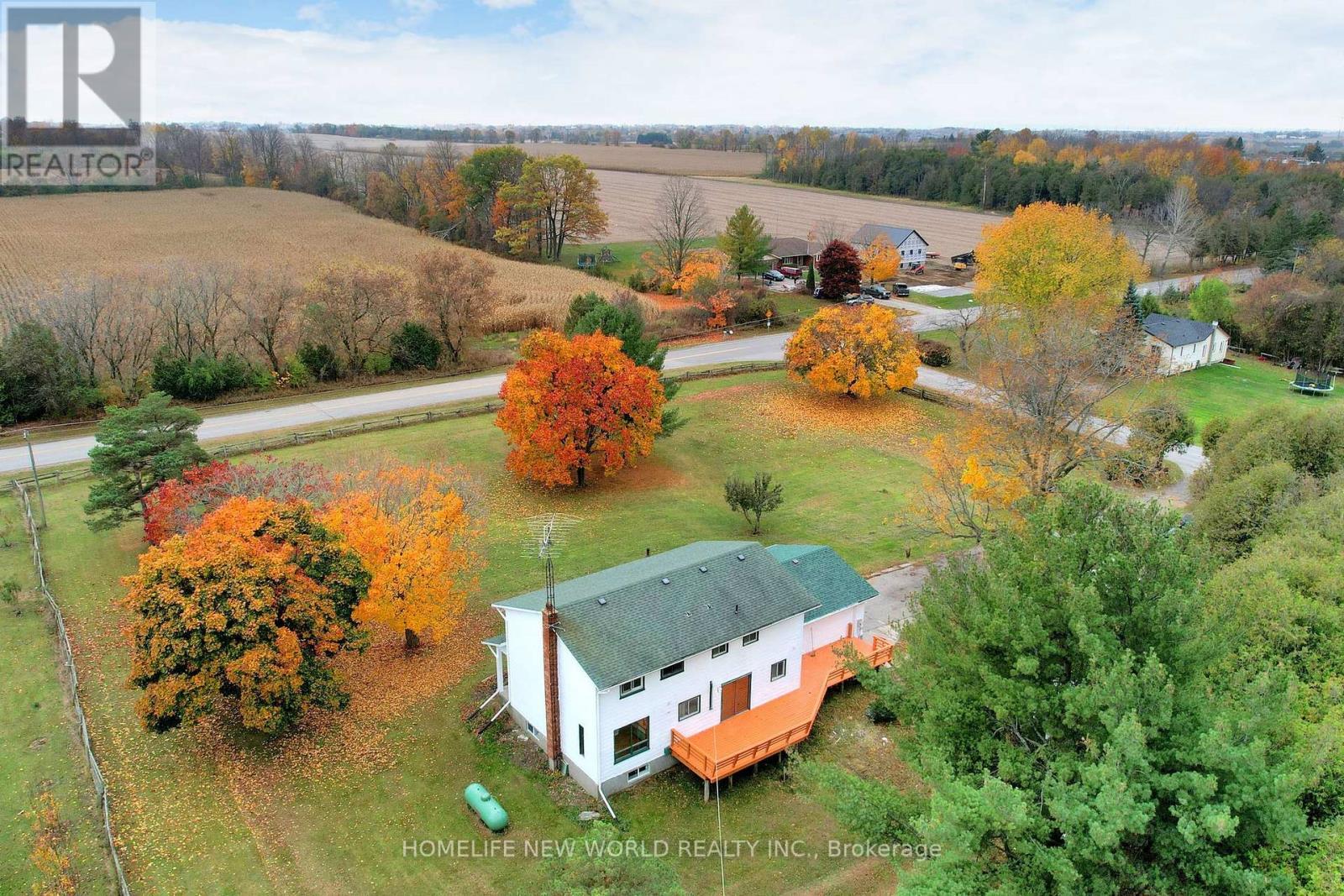 farm house with deck - 3025 Moffat Road, Clarington, ON