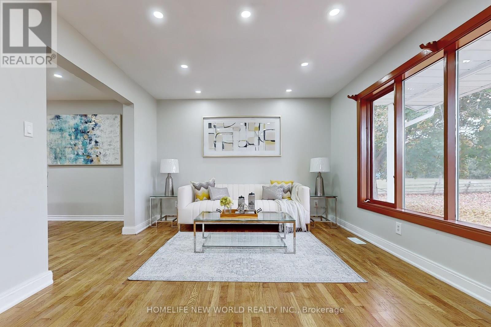 family room with big windows - 3025 Moffat Road, Clarington, ON