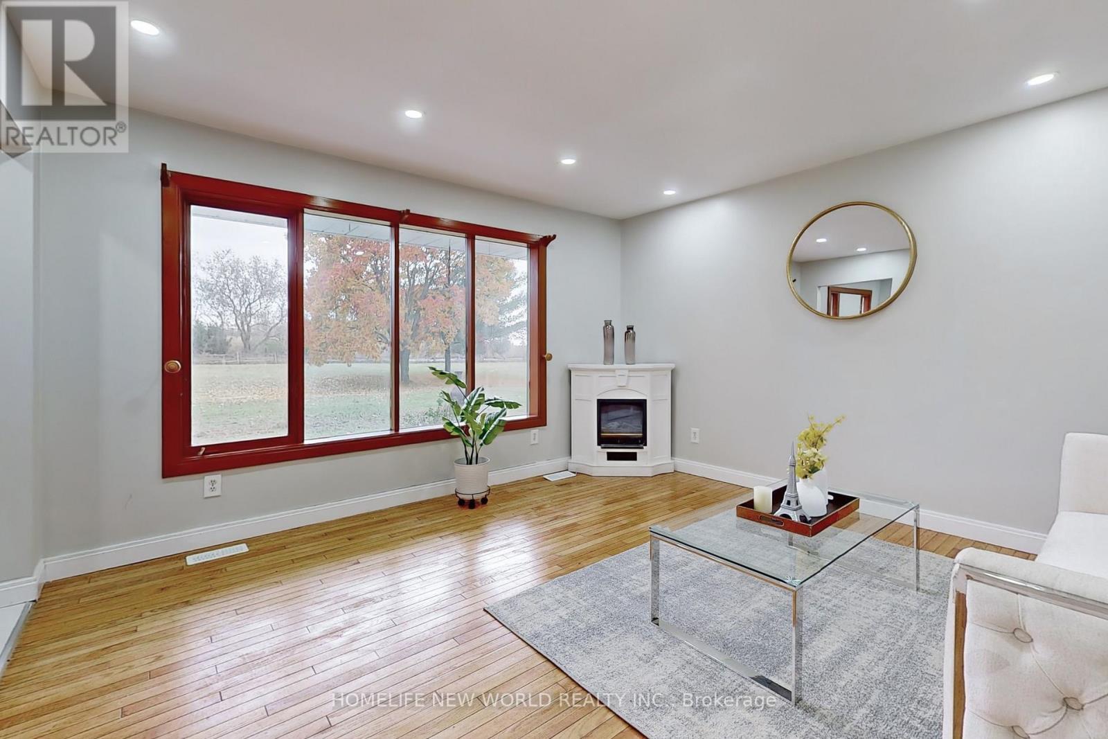 Living room - 3025 Moffat Road, Clarington, ON