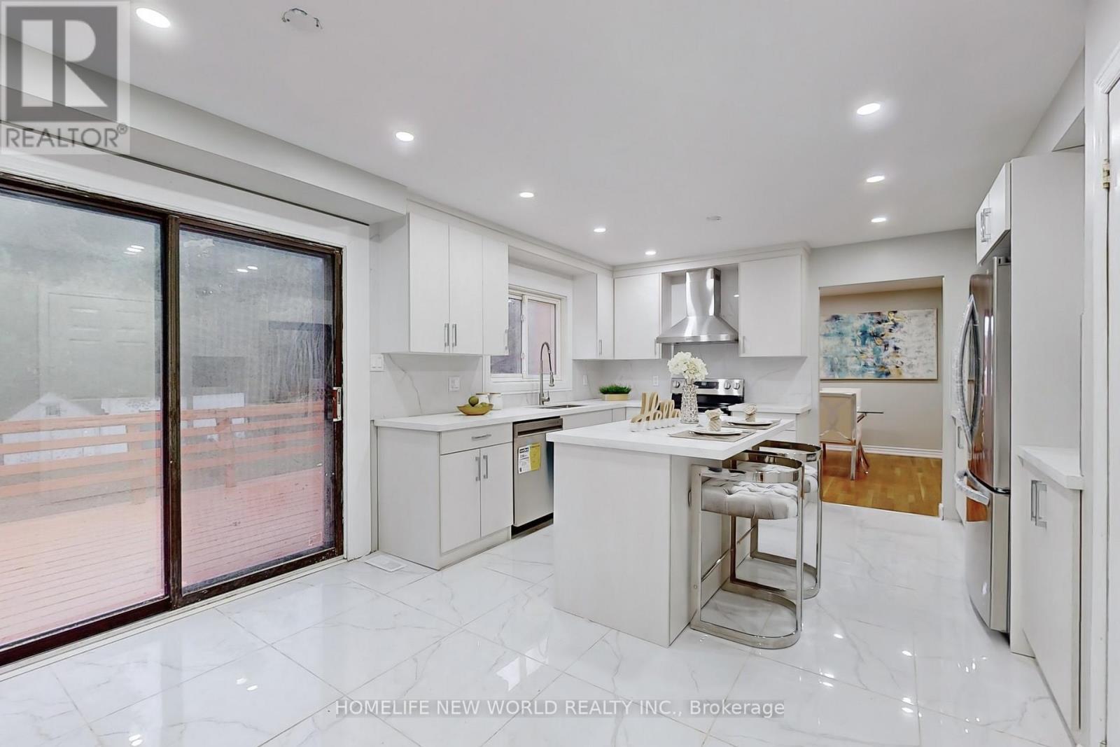 kitchen with movable island - 3025 Moffat Road, Clarington, ON