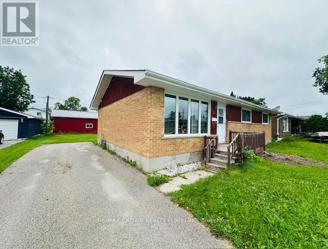 12 Winnipeg Street, Kapuskasing, ON - Outdoor