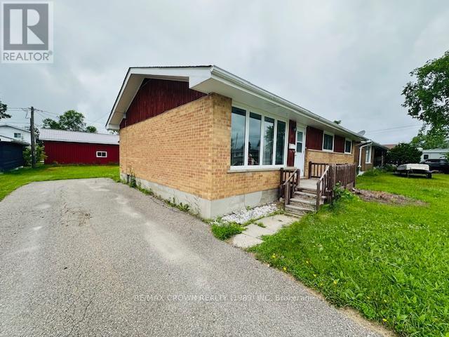 12 Winnipeg Street, Kapuskasing, ON - Outdoor