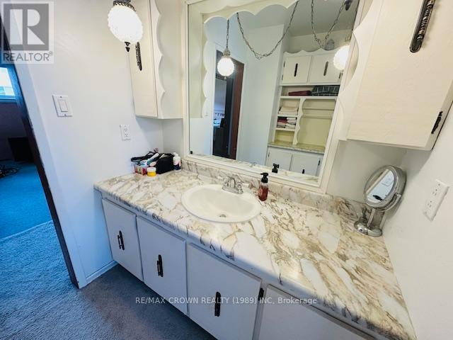 12 Winnipeg Street, Kapuskasing, ON - Indoor Photo Showing Bathroom