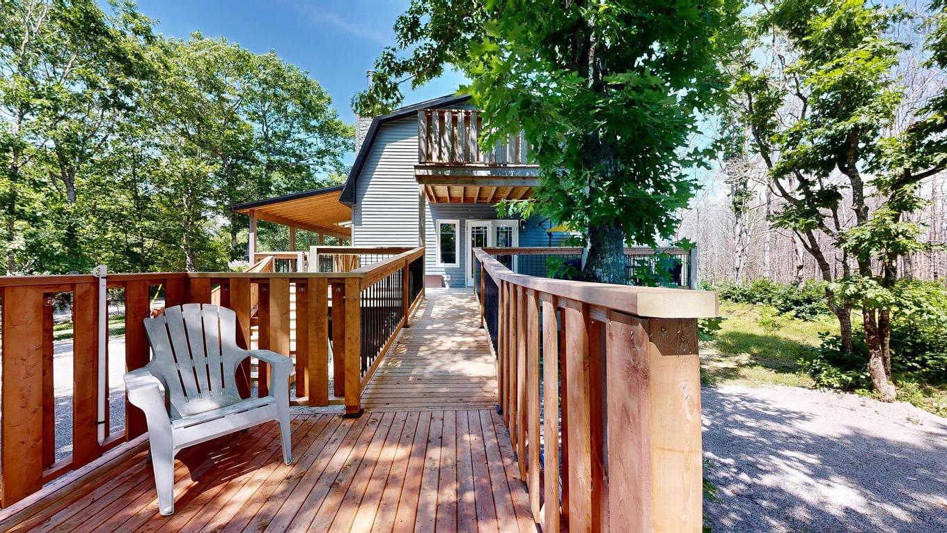 67 Oak Lane, Clyde River, NS