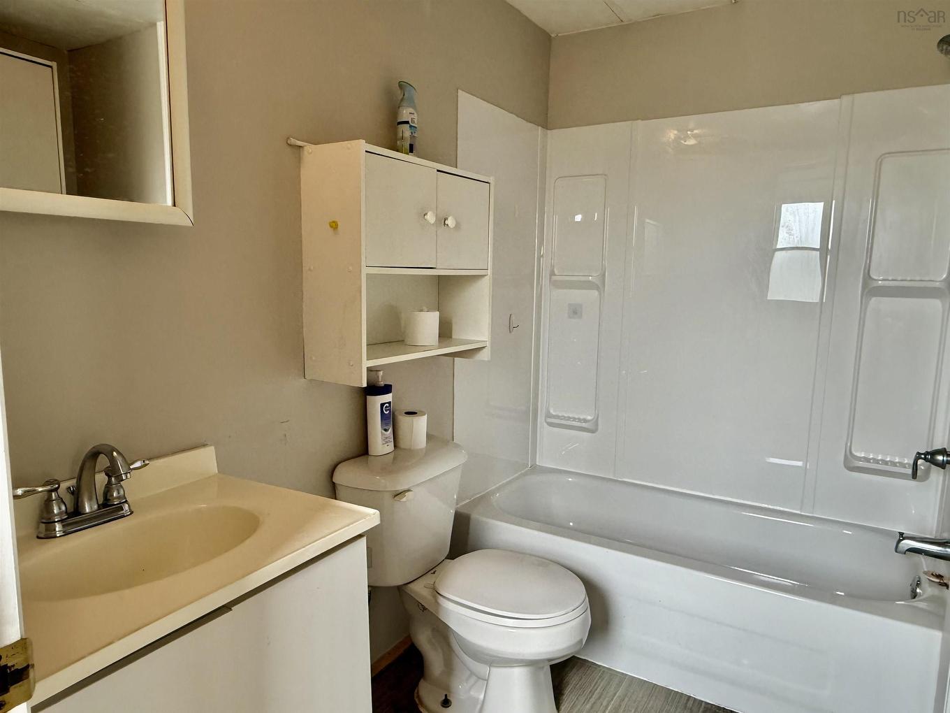 25 George Street, Clark'S Harbour, NS