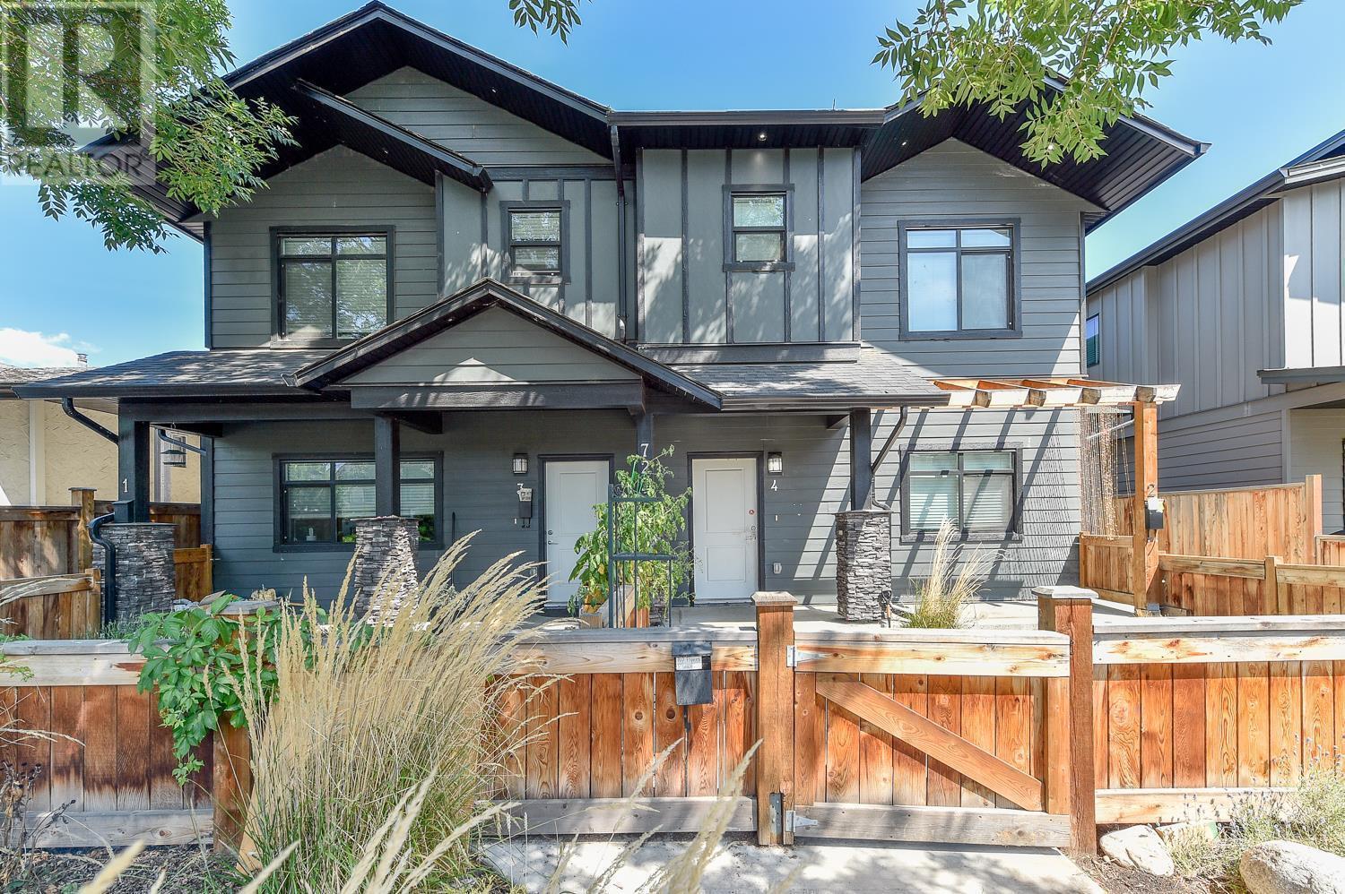 722 Coopland Crescent Unit# 2, Kelowna, BC - Outdoor