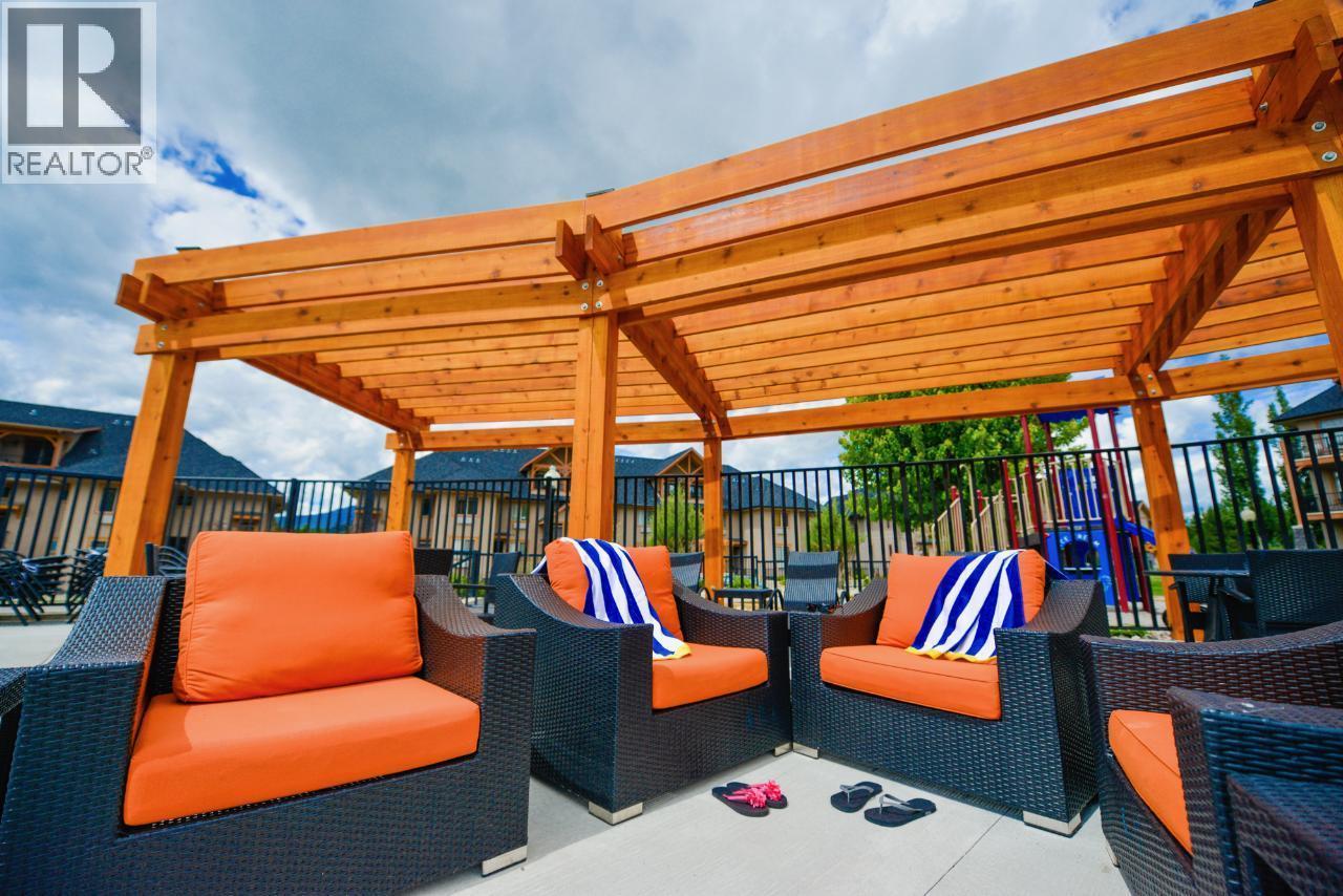 400 Bighorn Boulevard Unit# 416 F, Radium Hot Springs, BC - Outdoor With Deck Patio Veranda With Exterior