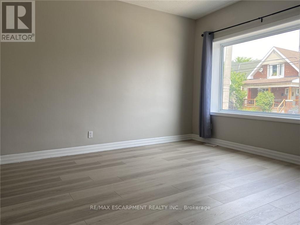 1164 Cannon Street E, Hamilton, ON - Indoor Photo Showing Other Room
