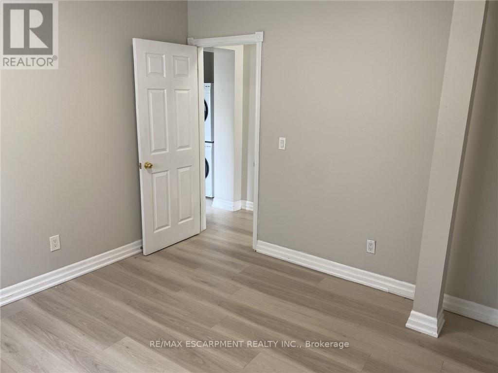 1164 Cannon Street E, Hamilton, ON - Indoor Photo Showing Other Room