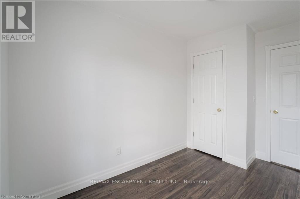 1164 Cannon Street E, Hamilton, ON - Indoor Photo Showing Other Room