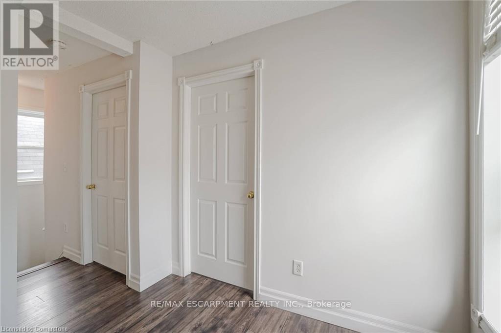 1164 Cannon Street E, Hamilton, ON - Indoor Photo Showing Other Room