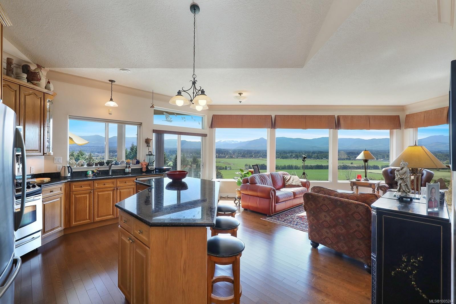 1437 Valley View Dr, Courtenay, BC