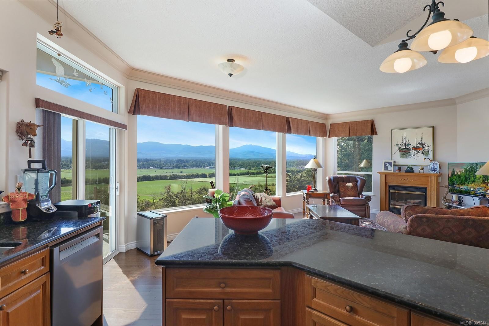 1437 Valley View Dr, Courtenay, BC