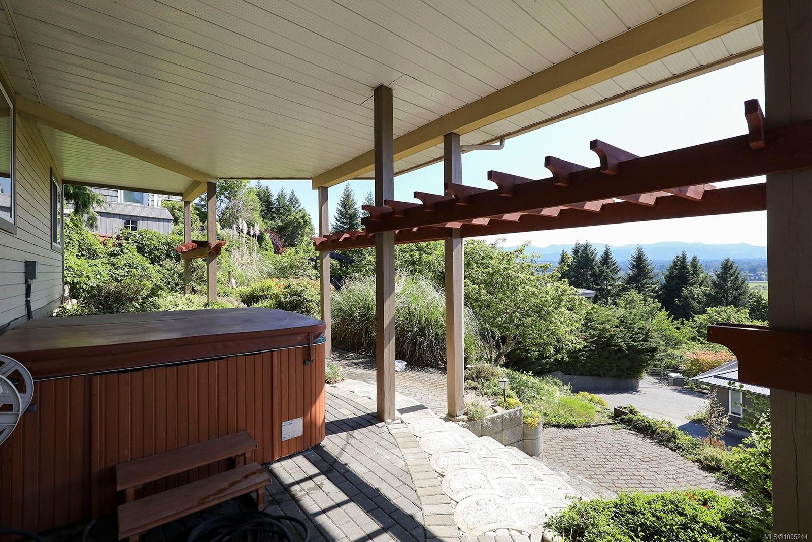 1437 Valley View Dr, Courtenay, BC