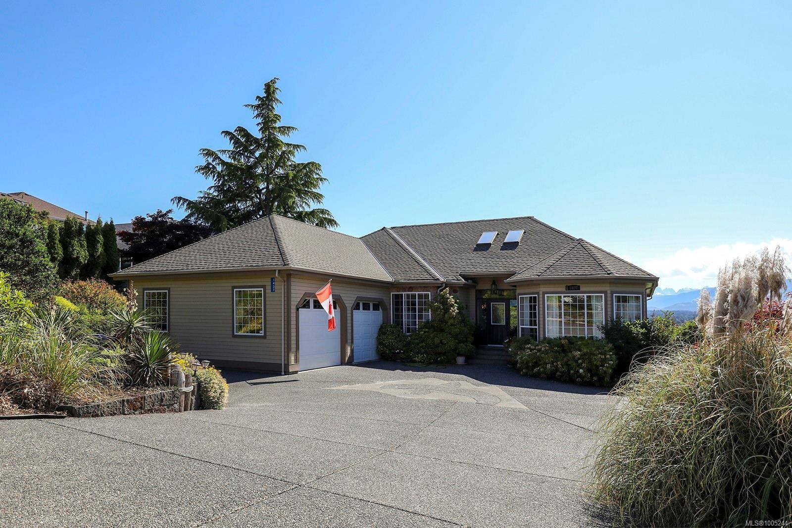 1437 Valley View Dr, Courtenay, BC