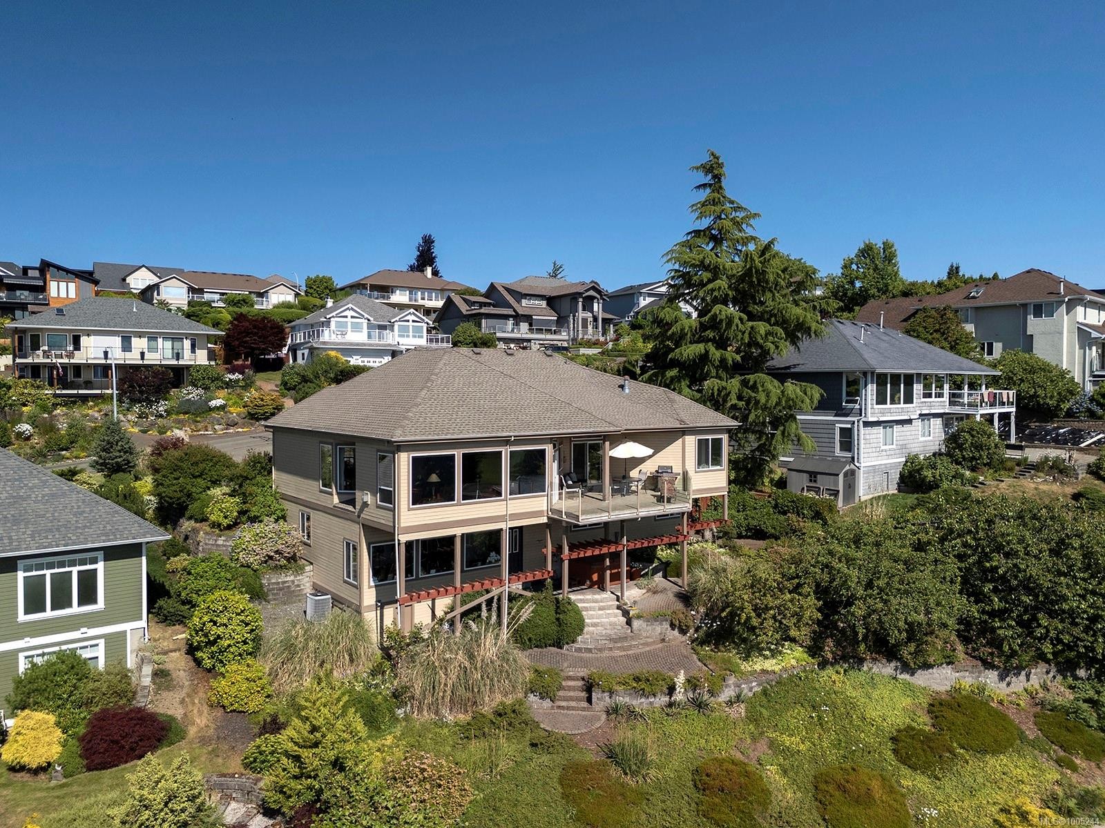 1437 Valley View Dr, Courtenay, BC