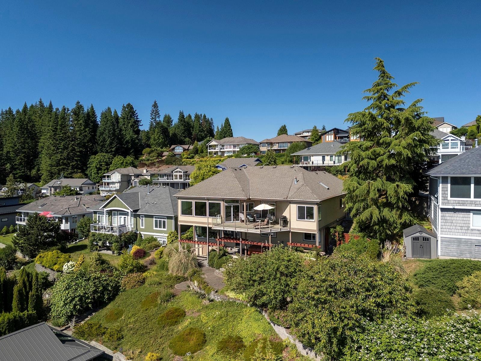 1437 Valley View Dr, Courtenay, BC