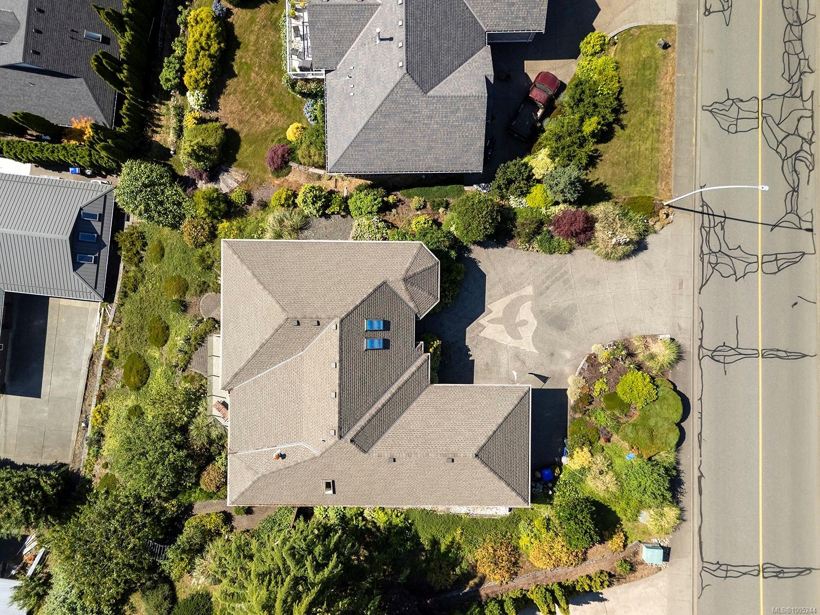 1437 Valley View Dr, Courtenay, BC