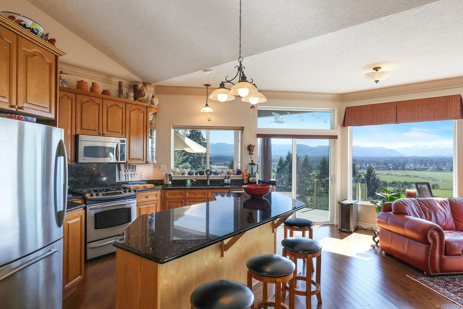 1437 Valley View Dr, Courtenay, BC