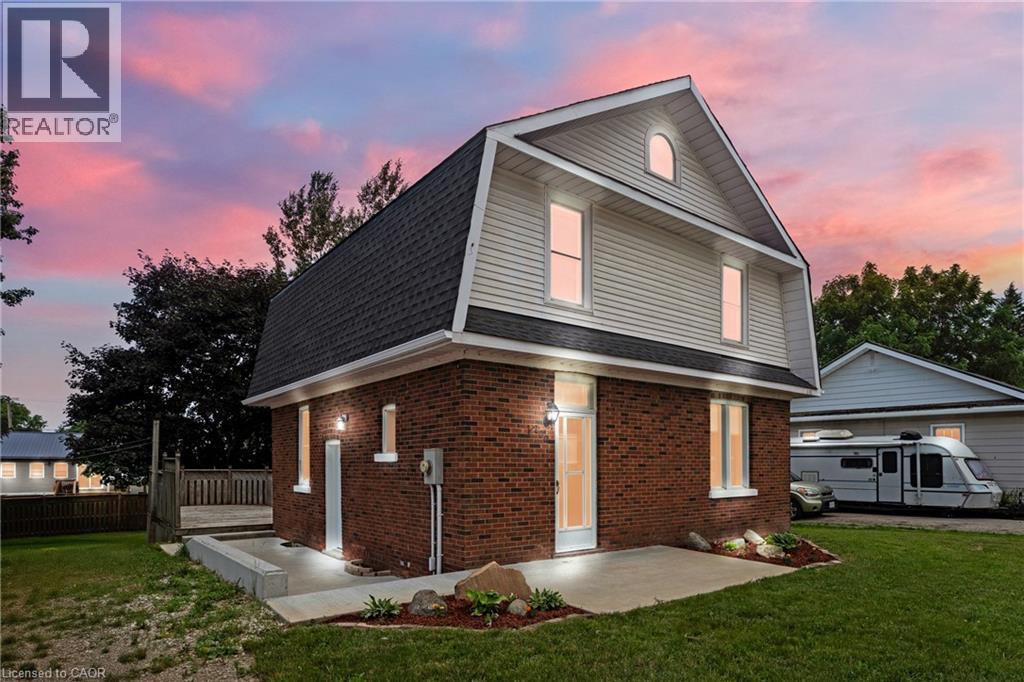 200 Elora Street S, Harriston, ON - Outdoor