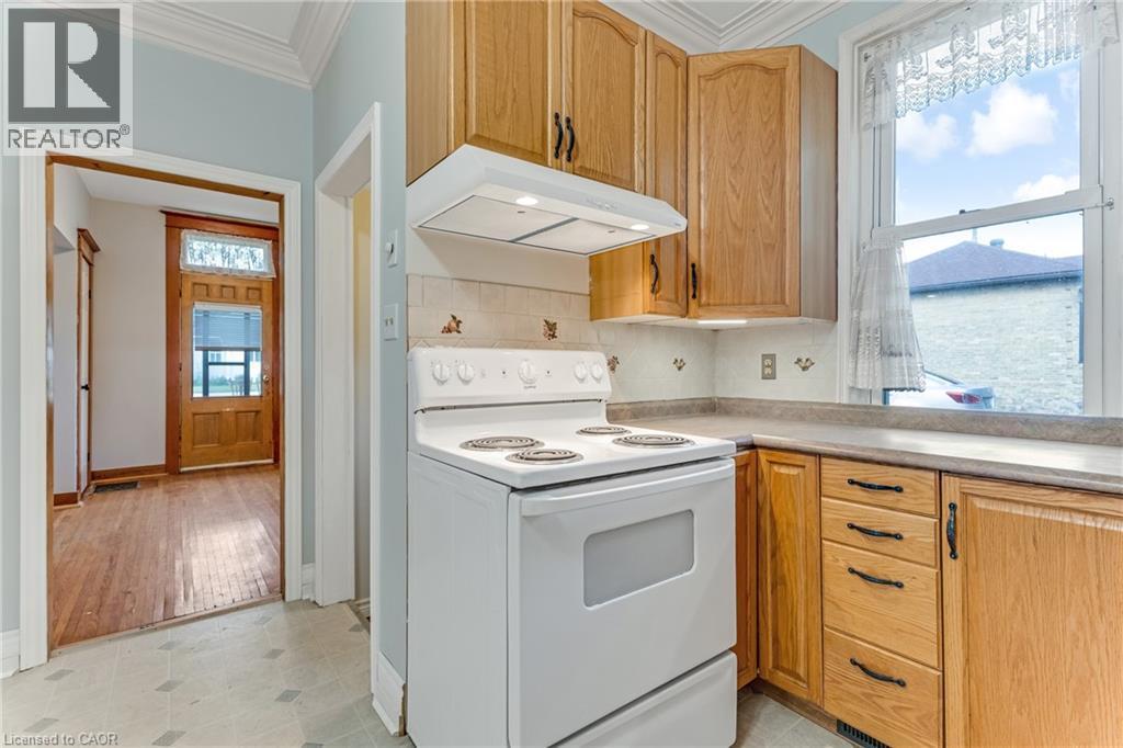 200 Elora Street S, Harriston, ON - Indoor Photo Showing Kitchen