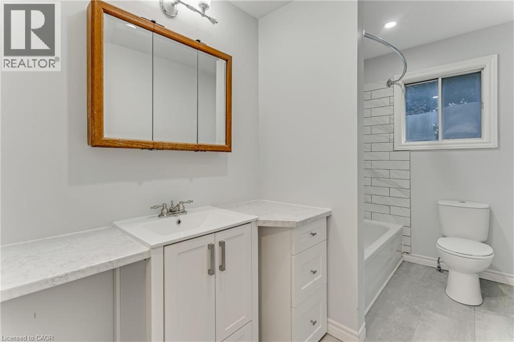 200 Elora Street S, Harriston, ON - Indoor Photo Showing Bathroom