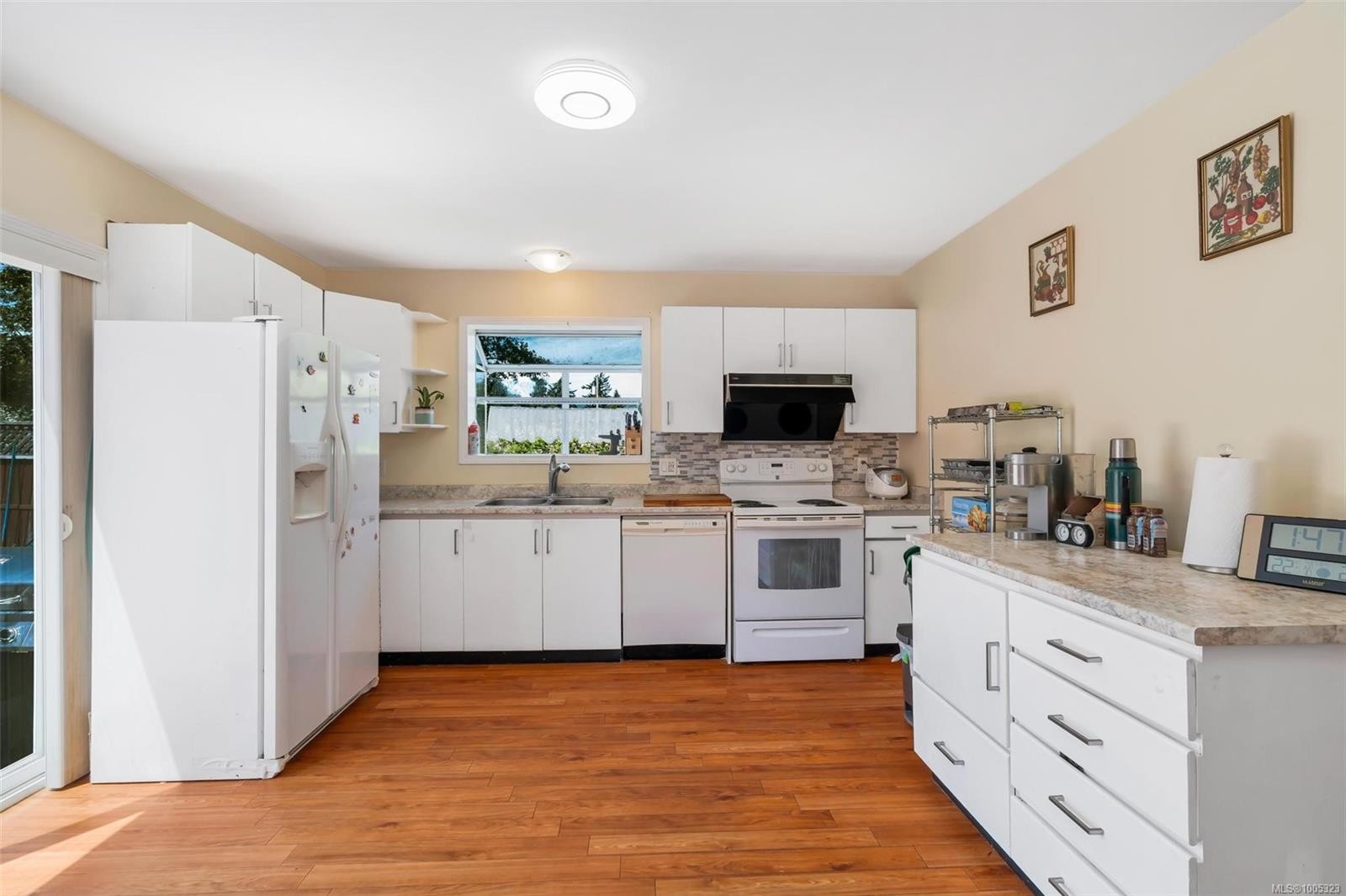 6520 Country Rd, Sooke, BC