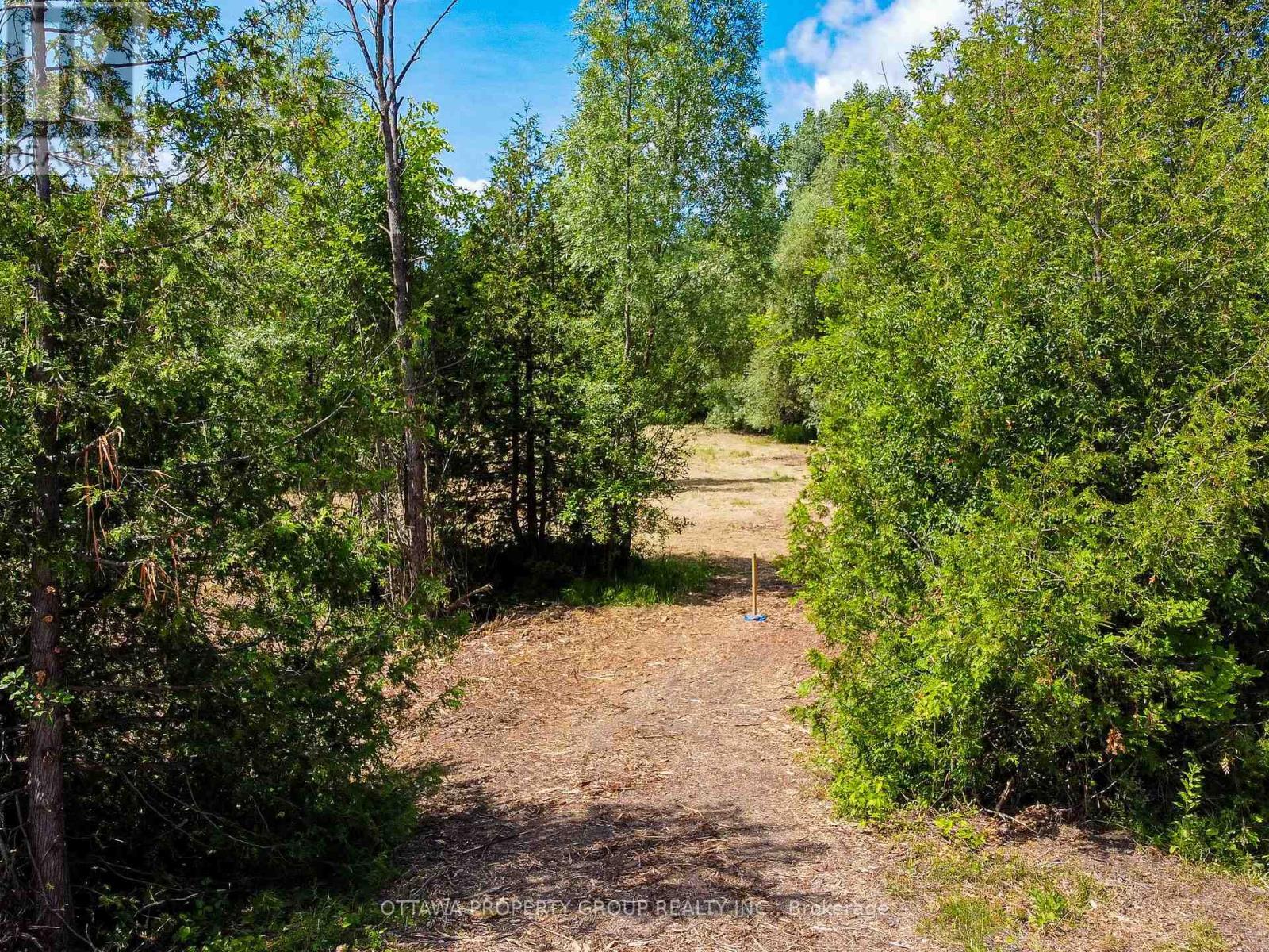 1578 Ramar Way, Ottawa, ON