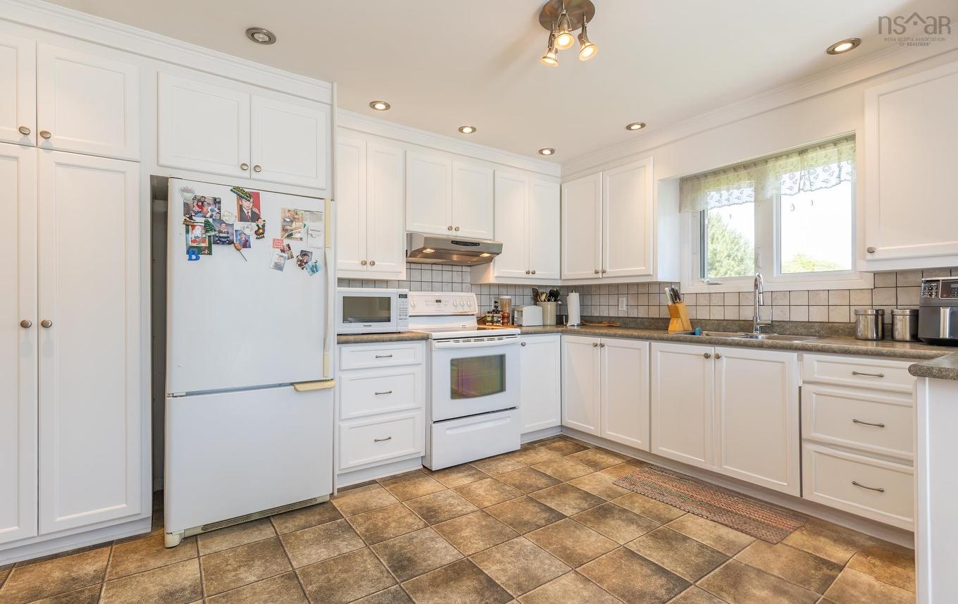 4 Harbourview Drive, Yarmouth, NS