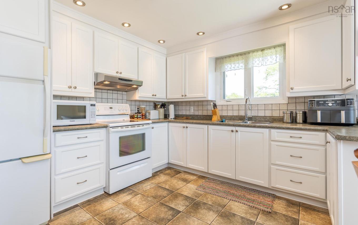 4 Harbourview Drive, Yarmouth, NS